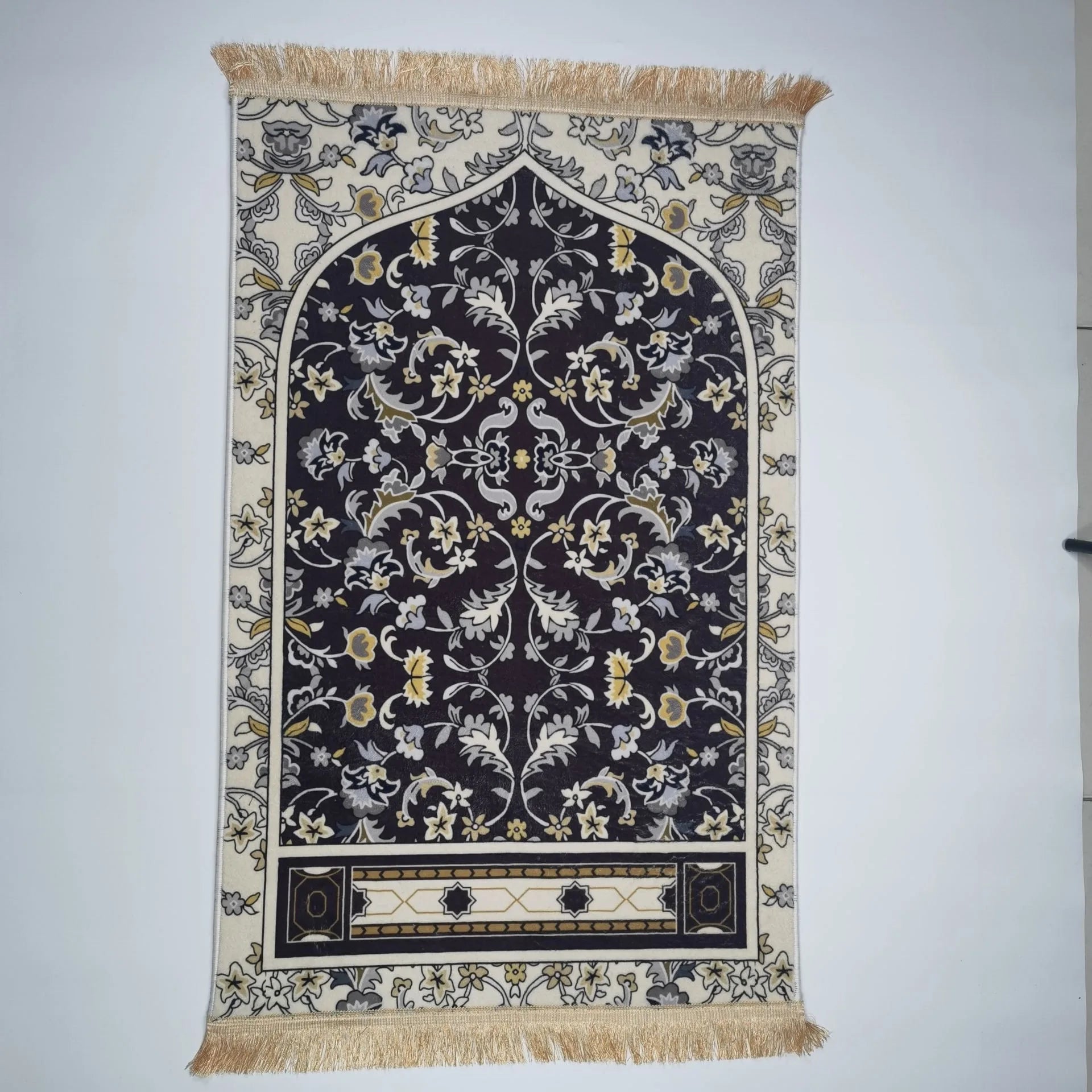 Navak Carpet Ramadan Embossing Floor Carpets Portable Soft Worship Kneel Travel Prayer Rug Non-slip Prayer Mat Flannel Carpet for Muslim